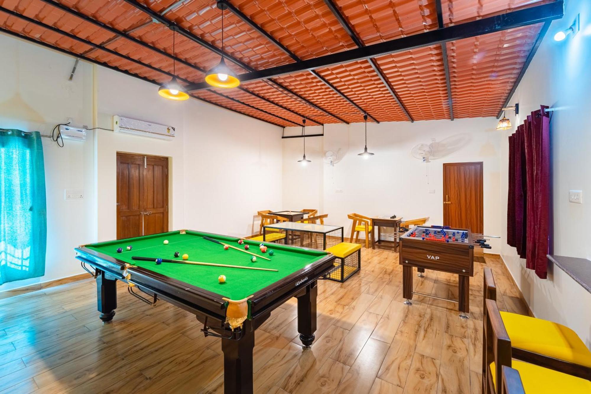 Teak Leaf Gateway Villa With Swimming Pool Indoor Games Kālapettai Kültér fotó